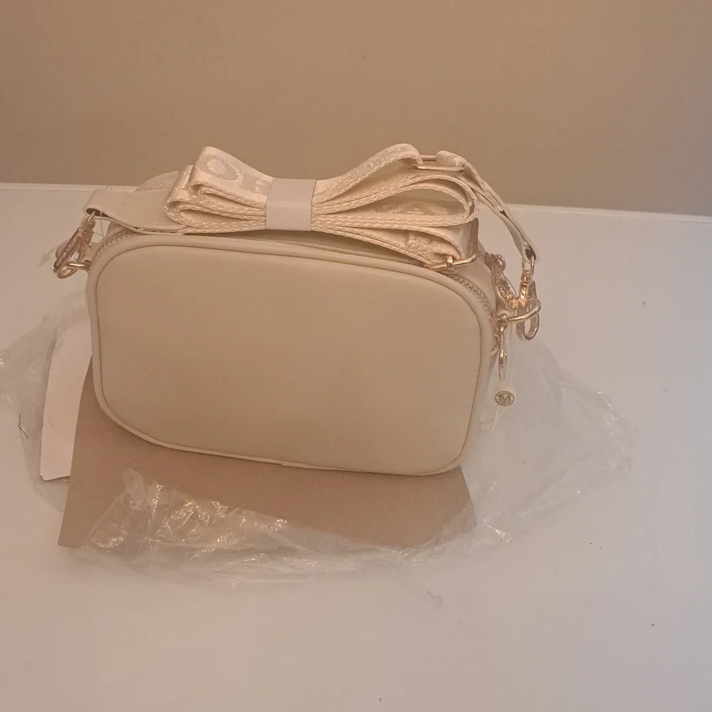 NWT CAMERA/CROSSBODY BAG - Picture 3 of 5